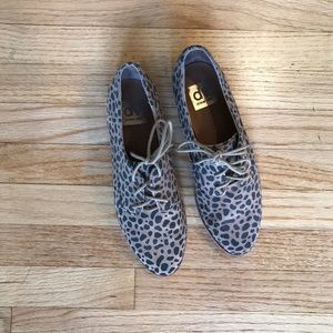 Dolce Vita leopard print oxfords